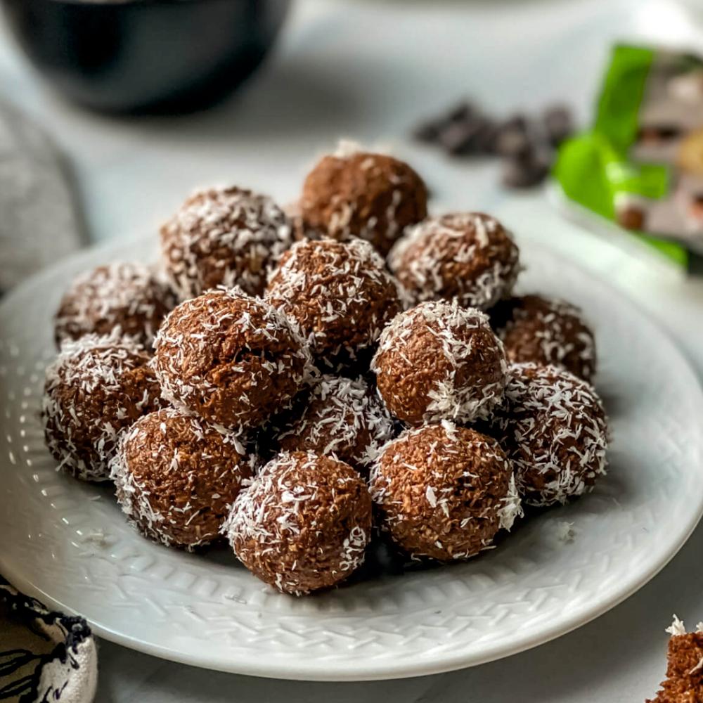 Date & Nut Cocoa Balls