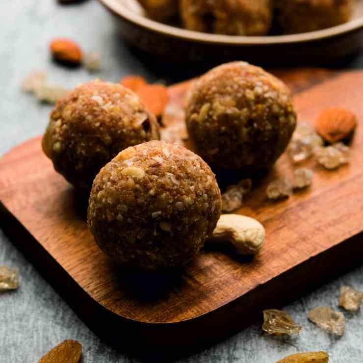 Date & Dry Fruit Winter Laddoos