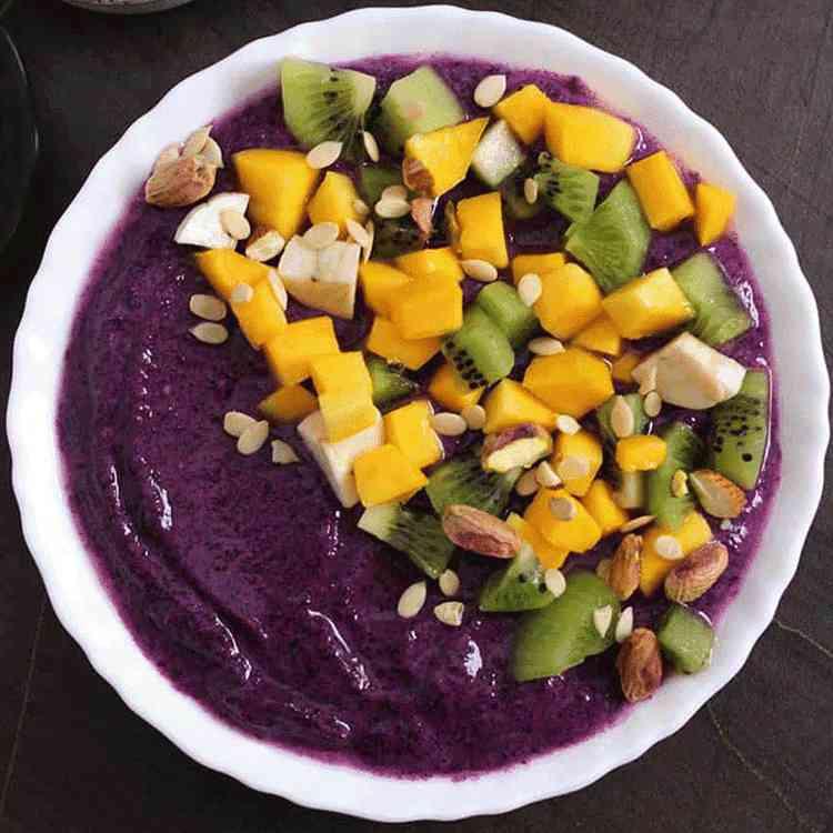 Jamun Banana Smoothie Bowl