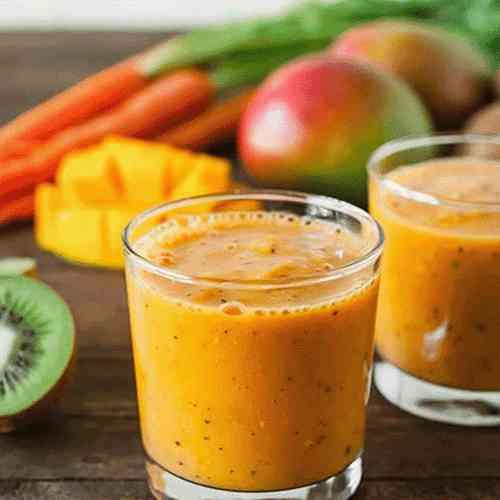 Kiwi Pear Quinoa Carrot Smoothie