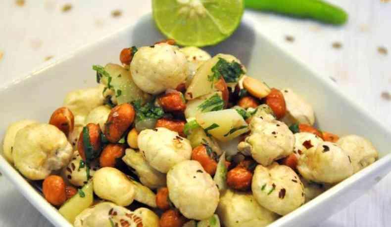 Aloo Makhana Bhel