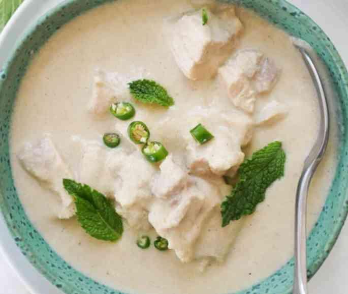 White Chicken Curry