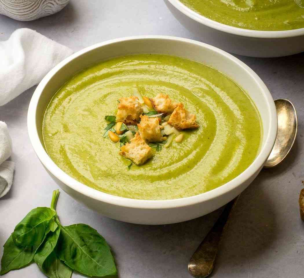 Roasted Garlic & Zucchini Soup